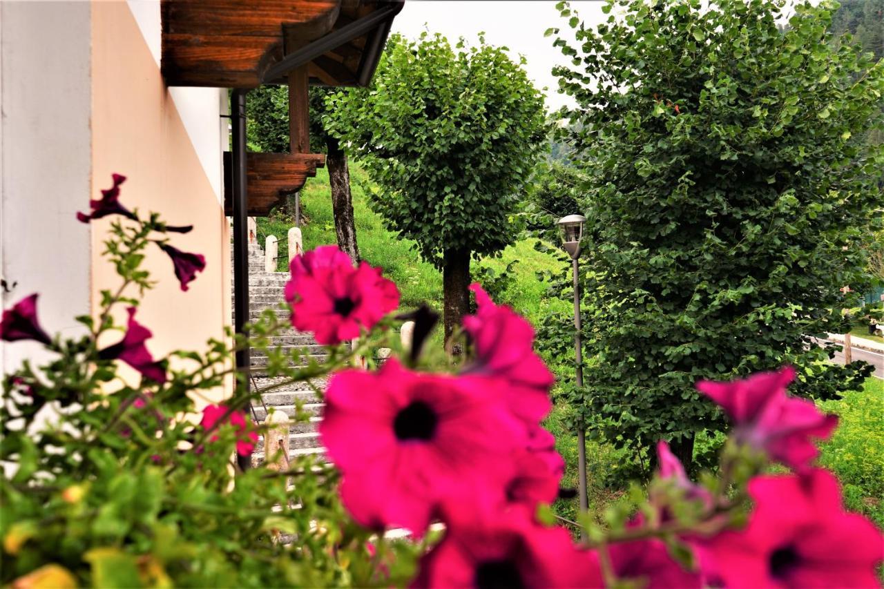 Hotel Baldo Ferrara di Monte Baldo Buitenkant foto